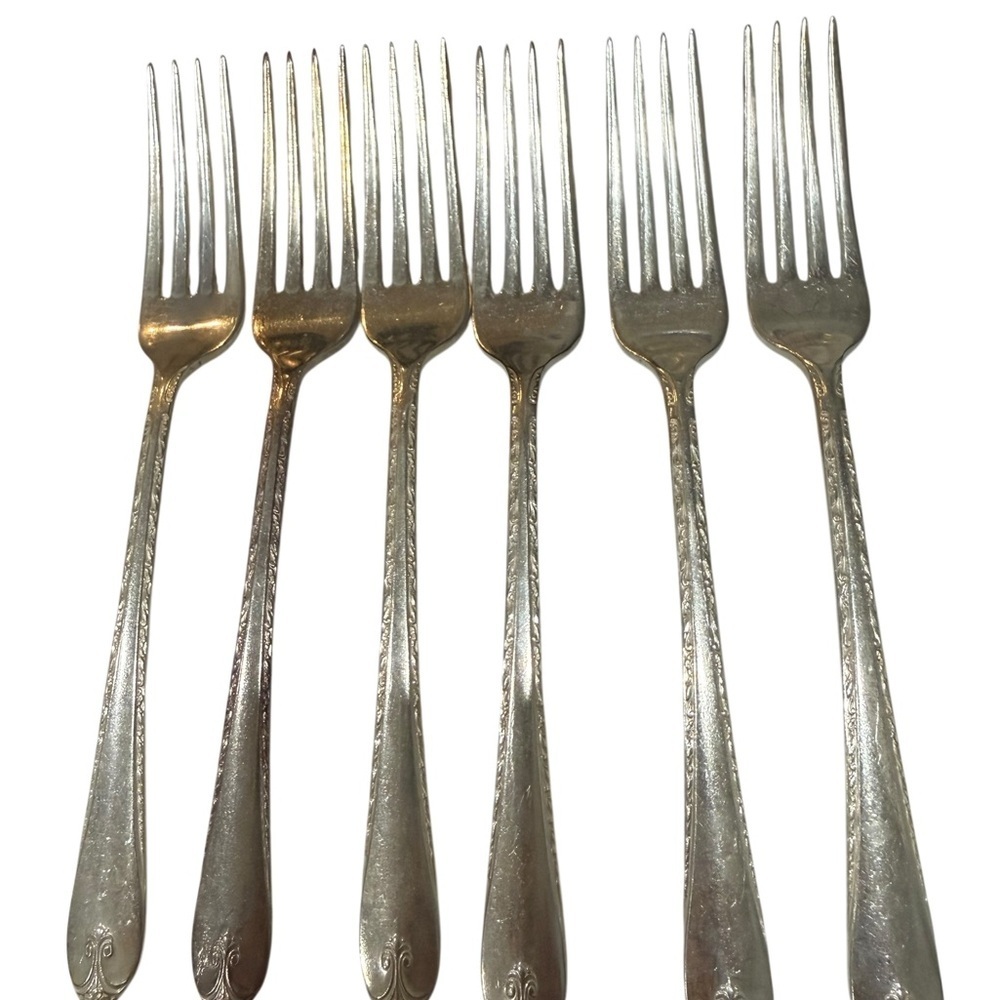 WM Rogers & Son Silver Plate Flatware Lot o f 6 Dinner Forks 7 inch Exquisite